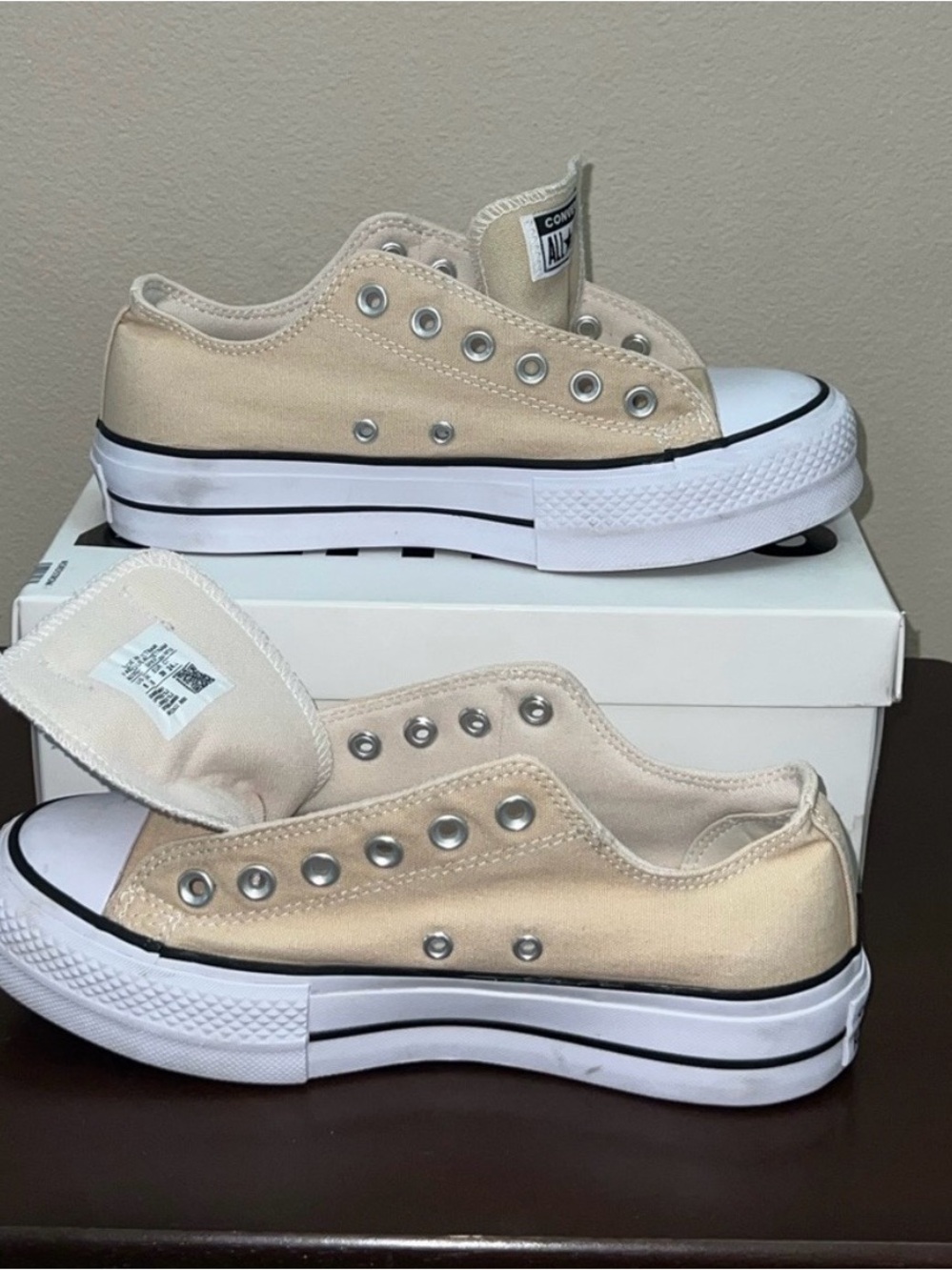 Women’s Converse Chuck Taylor All Star Platform Sneakers Oat 8